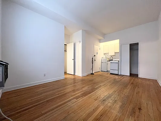 Rented by Cayenne Realty Group | media 3