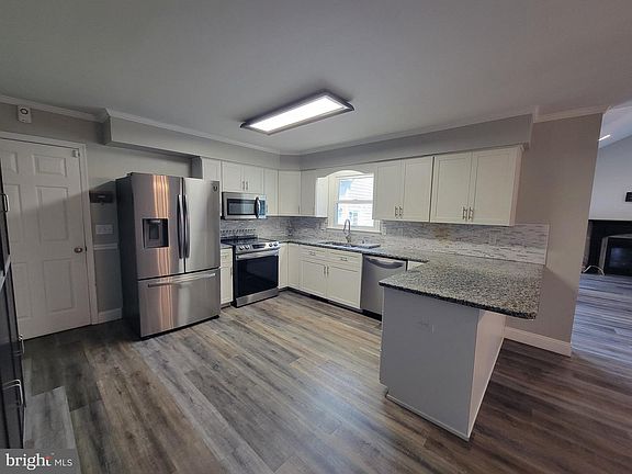4th image of 72 Hogtown Rd