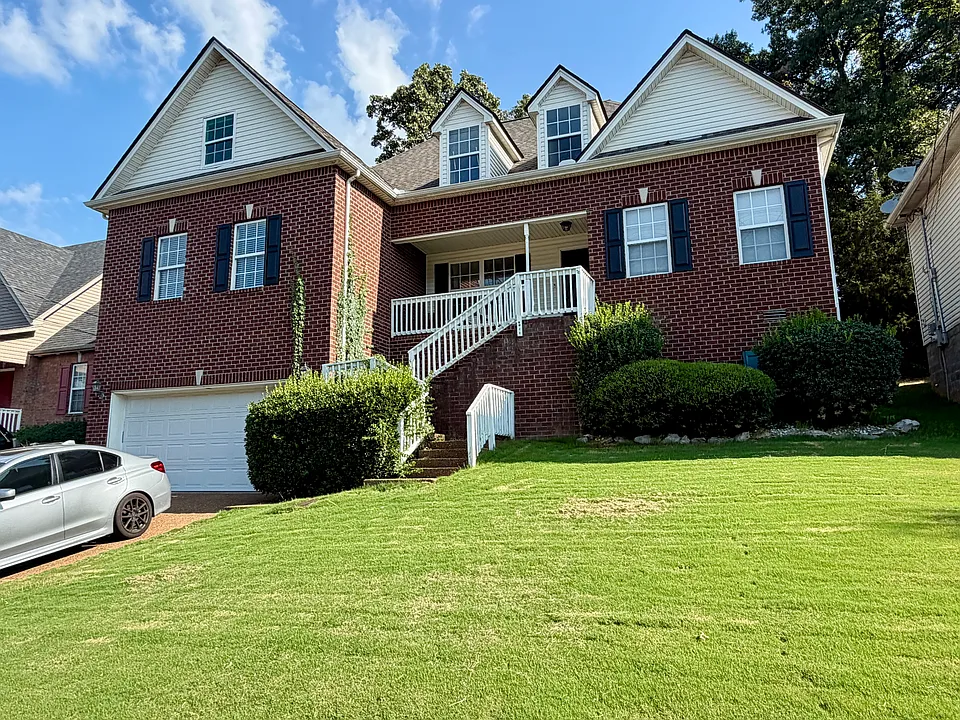 1608 Bridgecrest Dr