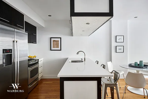 Sold by Warburg | media 4