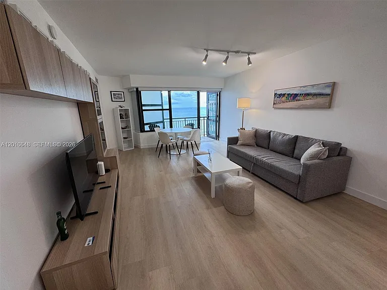 3800 Galt Ocean Dr #709 — Photo 7