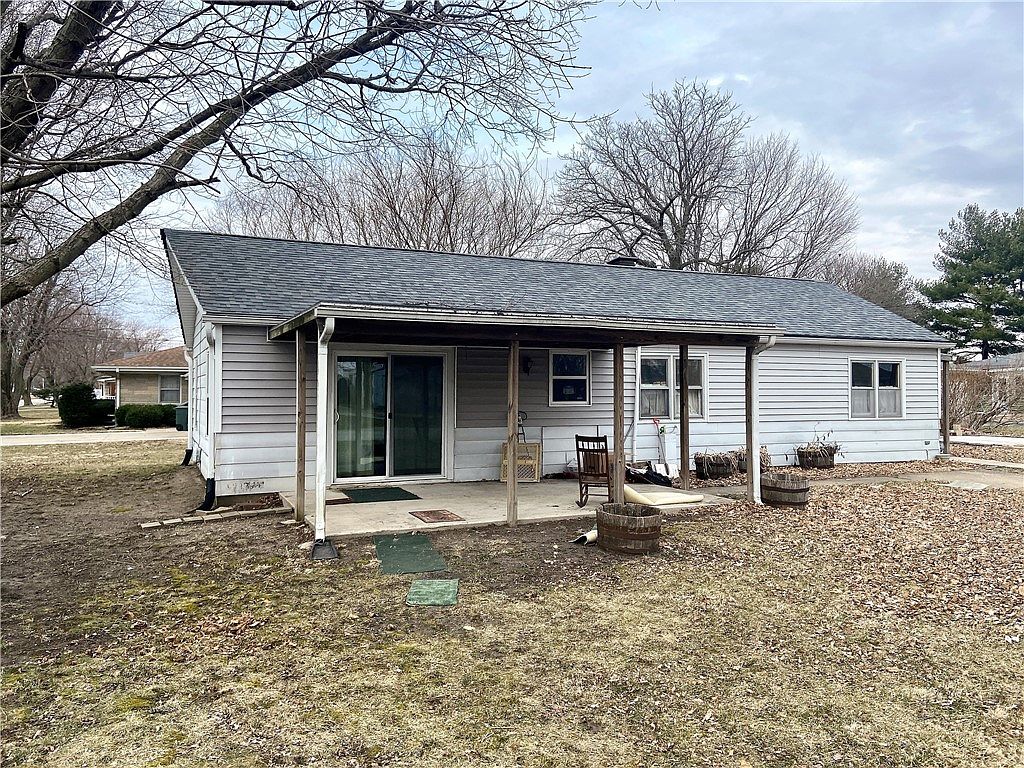 511 9th St, Illiopolis, IL 62539 Zillow