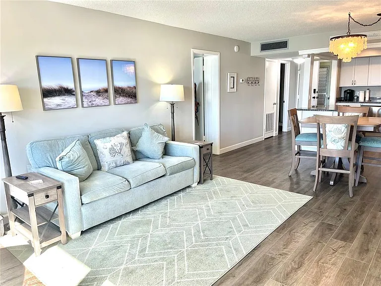 4550 Cove Cir #804 — Photo 11