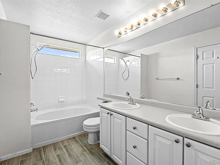 5160 Ashbrook Cir — Photo 28