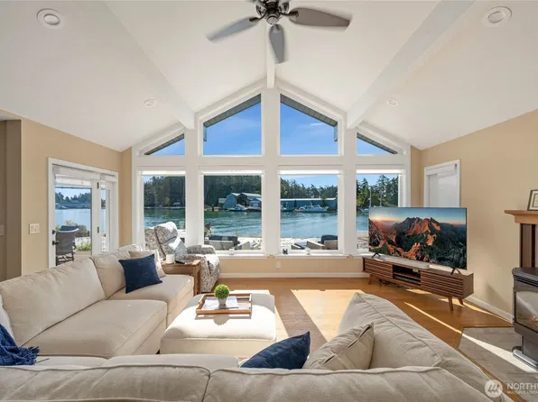 104 Chinook Place, La Conner, WA 98257