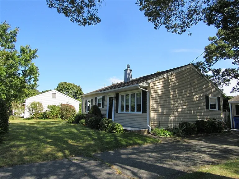 22 Birch St — Photo 1