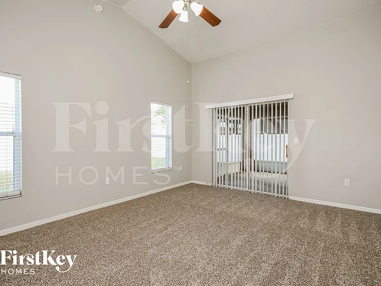 4736 Mandolin Loop — Photo 9