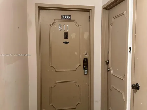 2100 Sans Souci Blvd #B811, North Miami, FL 33181