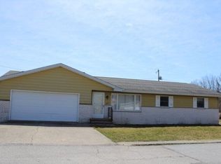 403 W 5th St, Brookston, IN 47923