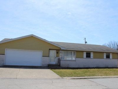 403 W 5th St, Brookston, IN, 47923