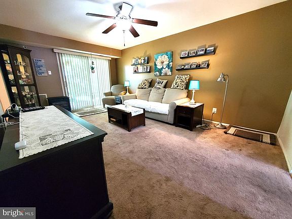 5th image of 1155 York Rd APT J13