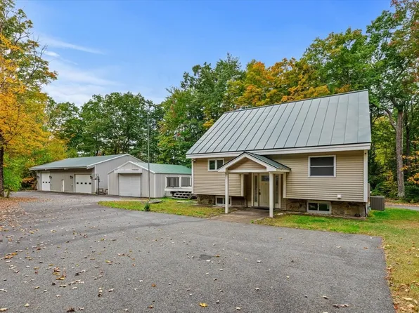 20 Seminary Rd, Winchester, NH 03470