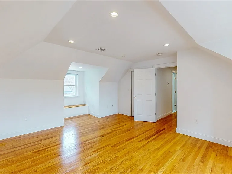 20 Harrington St #2 — Photo 31
