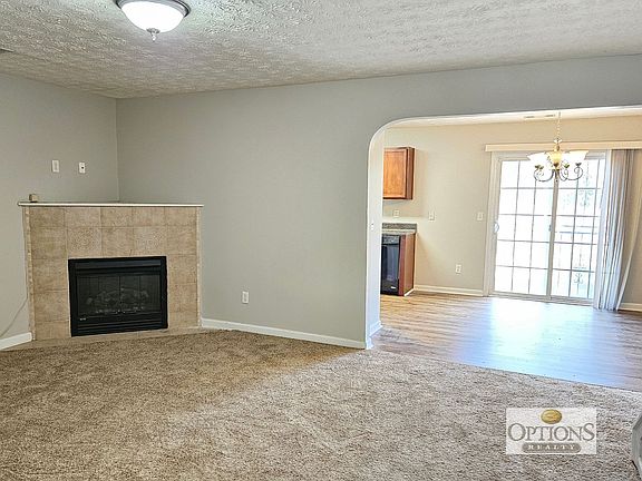 4th image of 752 Georgetown Ct