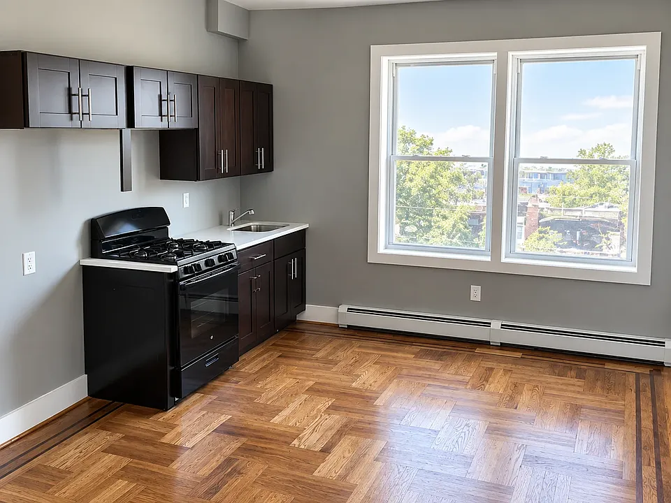 902 Bergen St #3B