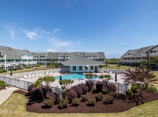 9201 Coast Guard Rd #F102, Emerald Isle, NC 28594