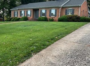 712 Chikasaw Rd, Lynchburg, VA 24502