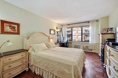 Sold by Ian K. Katz Residential