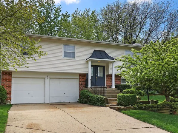 741 Butterfield Dr, Algonquin, IL 60102