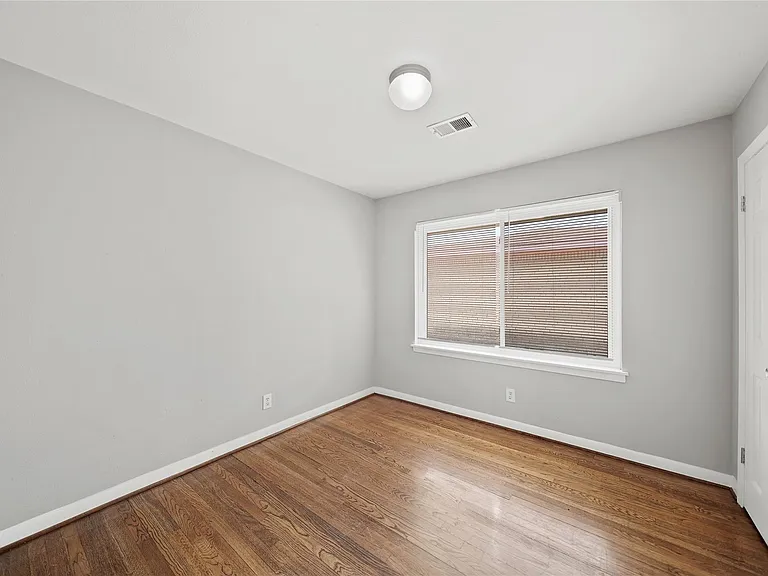2835 Dragonwick Dr — Photo 11
