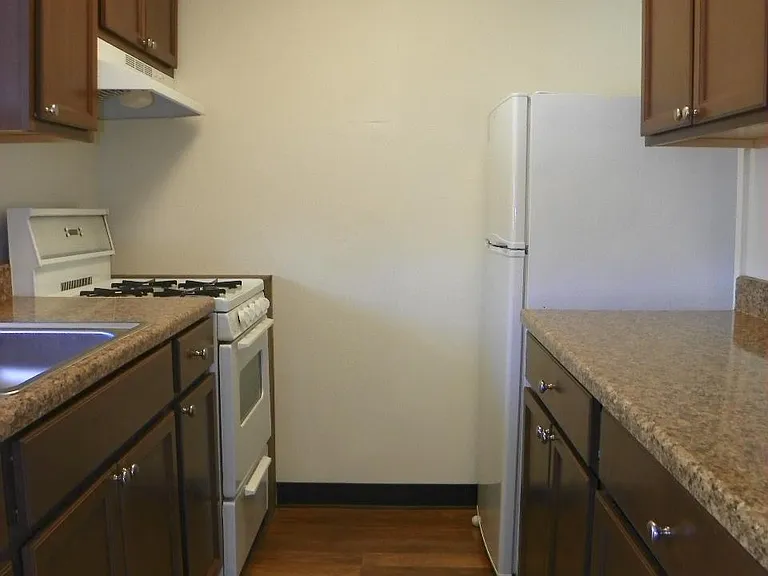 514 S High St #4 — Photo 8