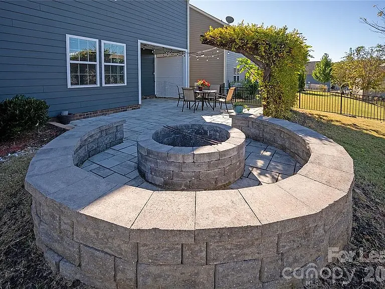 7019 Hamilton Mill Dr — Photo 33