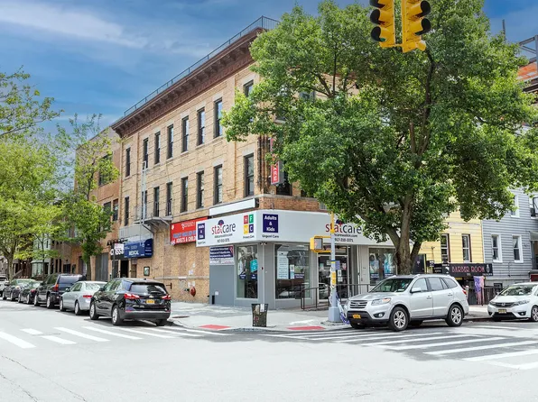 308 Graham Ave, Brooklyn, NY 11211