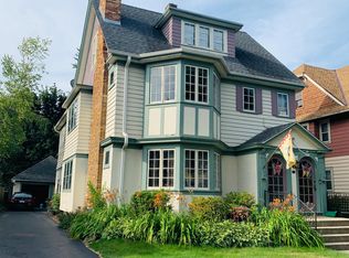 6217 W Lloyd St, Wauwatosa, WI 53213