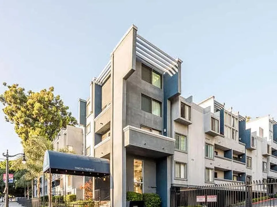 1940 N Highland Ave #Penthouse 81
