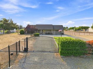 6249 Eleanor Rd, Oakdale, CA 95361
