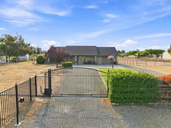 6249 Eleanor Rd, Oakdale, CA 95361