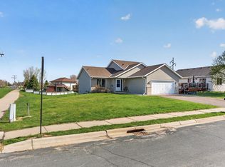 1601 Griffing Park Rd, Buffalo, MN 55313