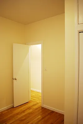 Rented by City Connections Realty | media 18