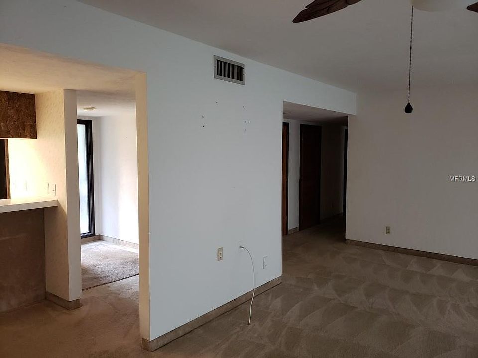 2nd image of 901 Tennis Way #901