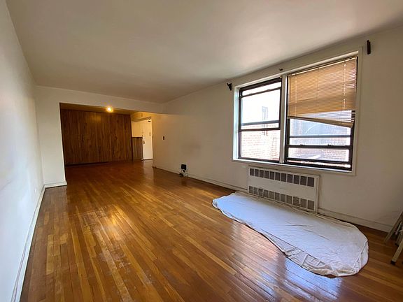 4th image of 33-46 92nd St APT 6T
