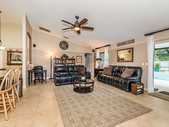 4th image of 25 Felshire Ln