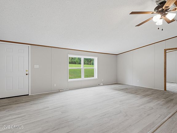 4th image of 2665 County Road 4043