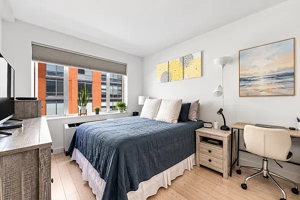 Bedroom, photo 1