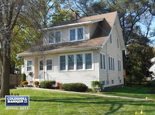 318 Wood St, Wheaton, IL 60187