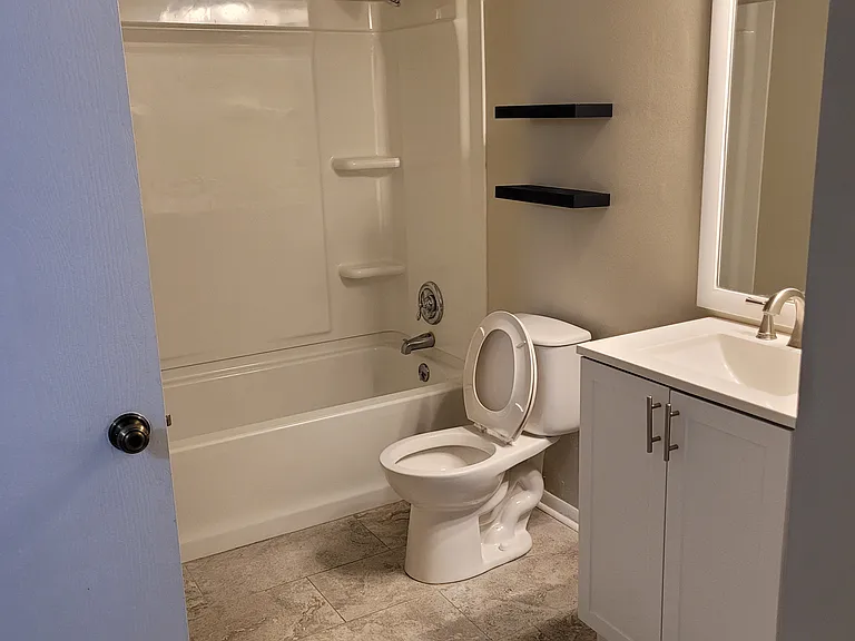 839 Virginia Ave — Photo 4