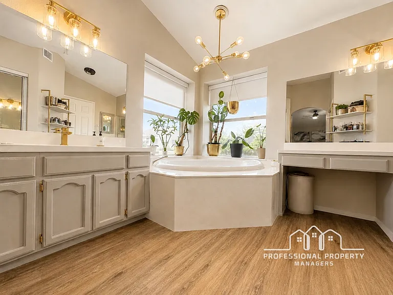 3522 W 12th Ln — Photo 22