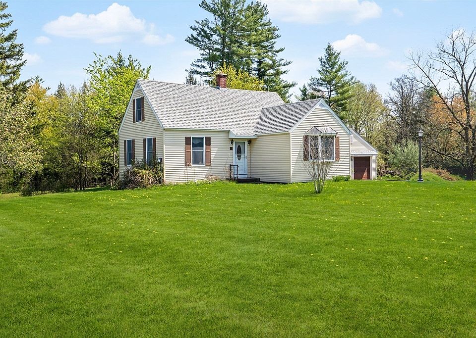 1st image of 17 Moose Brook Rd