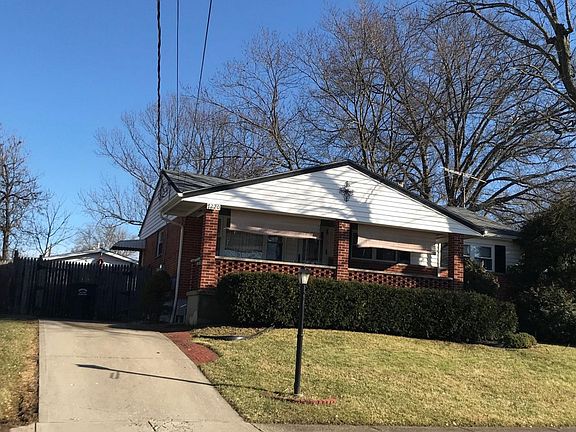 3rd image of 7220 Longwood Ct