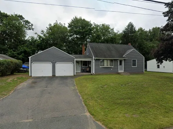 10 Moon St, Enfield, CT 06082
