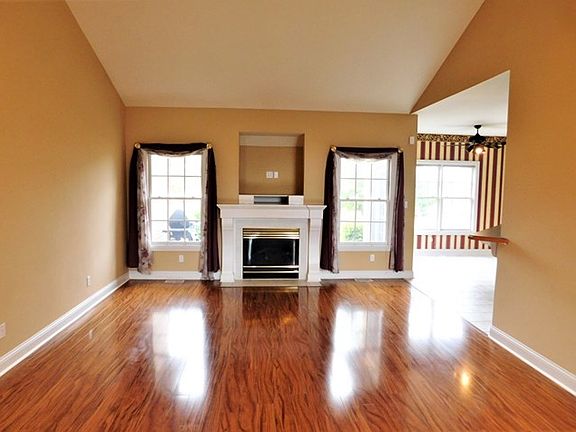 2nd image of 4432 Oakhurst Bnd