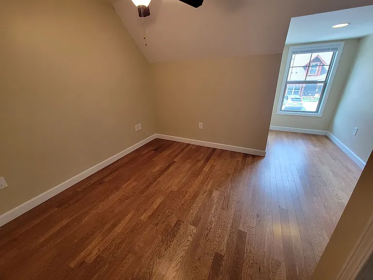 Forrest Edge Townhomes! - 4bd/4ba: Centrally Located! Upscale Student Living! — Photo 16