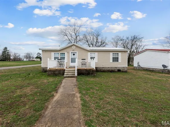 331 Chester St, Benton, MO 63736
