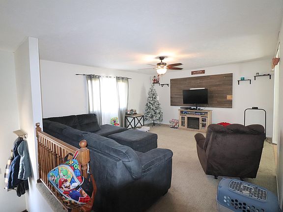 2nd image of 2963 Fairlane Ave