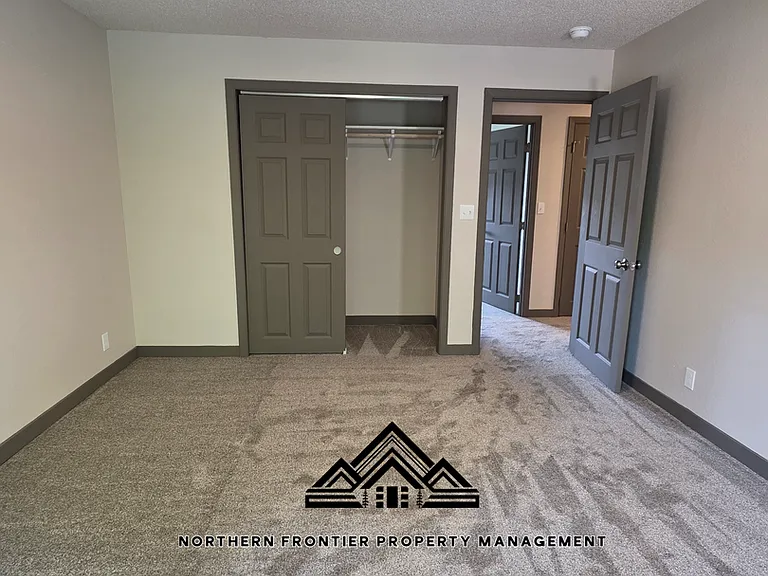 418 SW 4th St — Photo 11