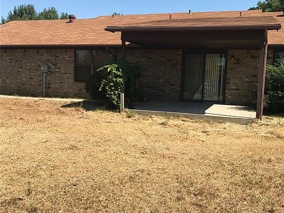 4th image of 1015 Williams Dr